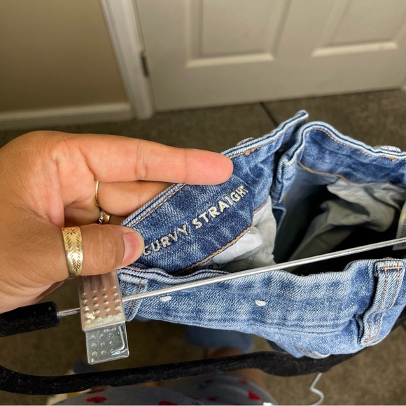 American Eagle Women’s Curvy Straight Distressed Jeans Sz 2L - Picture 13 of 14